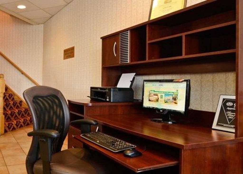 Ramada By Wyndham Arnprior Hotell Fasiliteter bilde